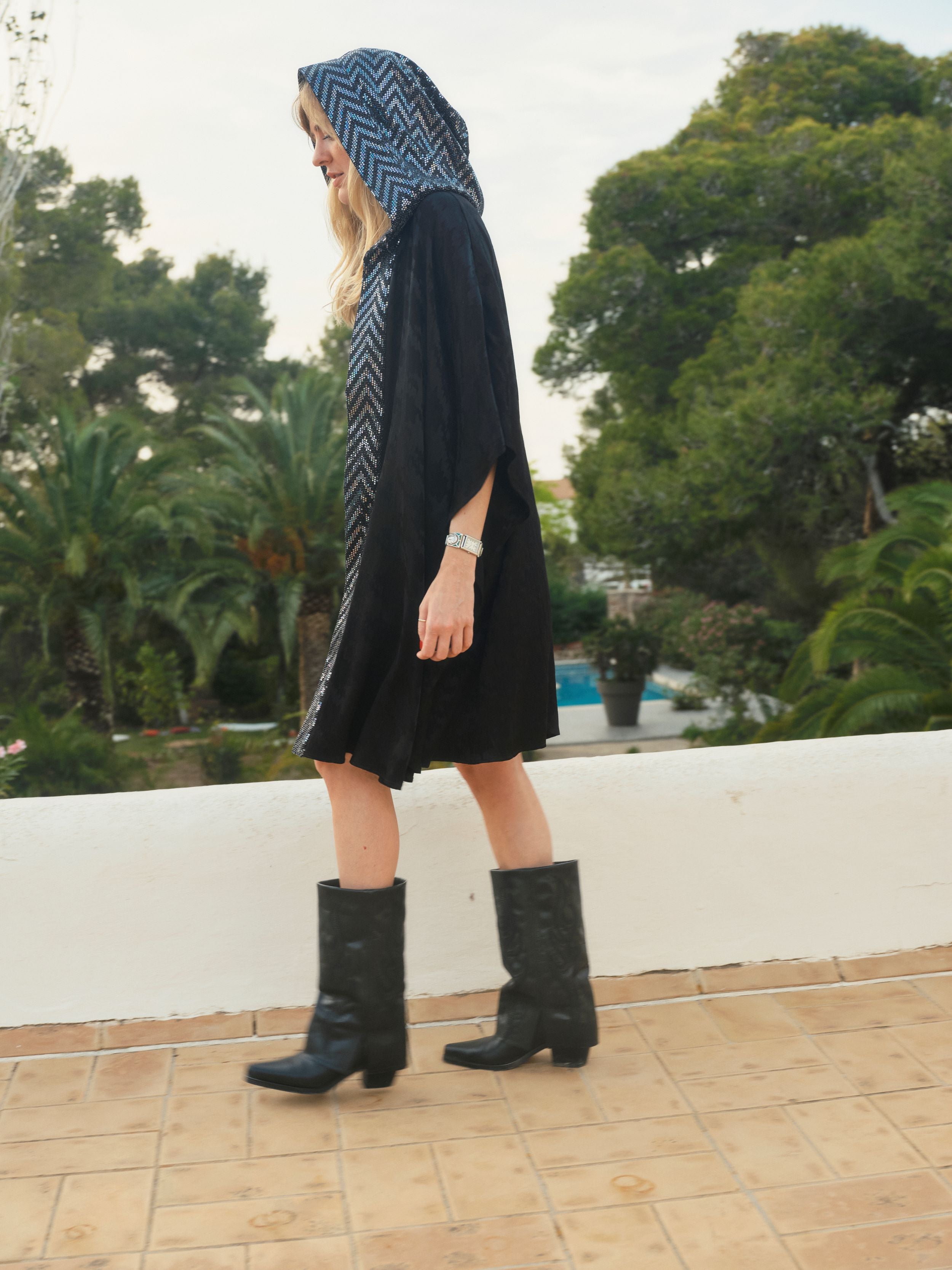 ANYMALAB Paris Goat - Black Hooded Kimono - Unisex fashion