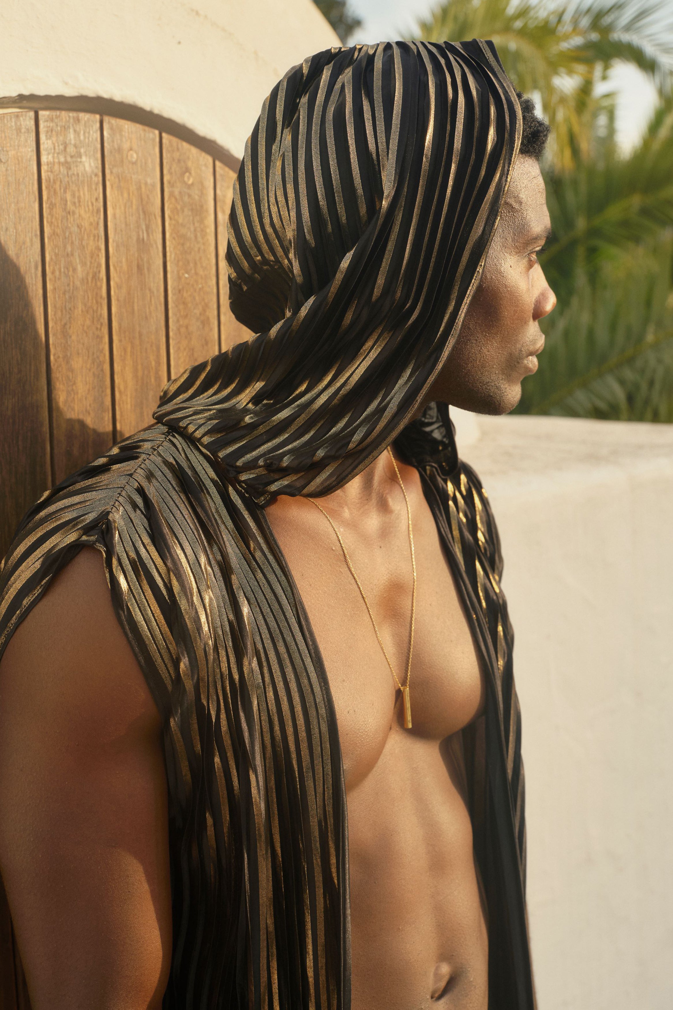 ANYMALAB Paris Mas Amor - Pleated Luxury Kimono - black and gold- Unisex fashion