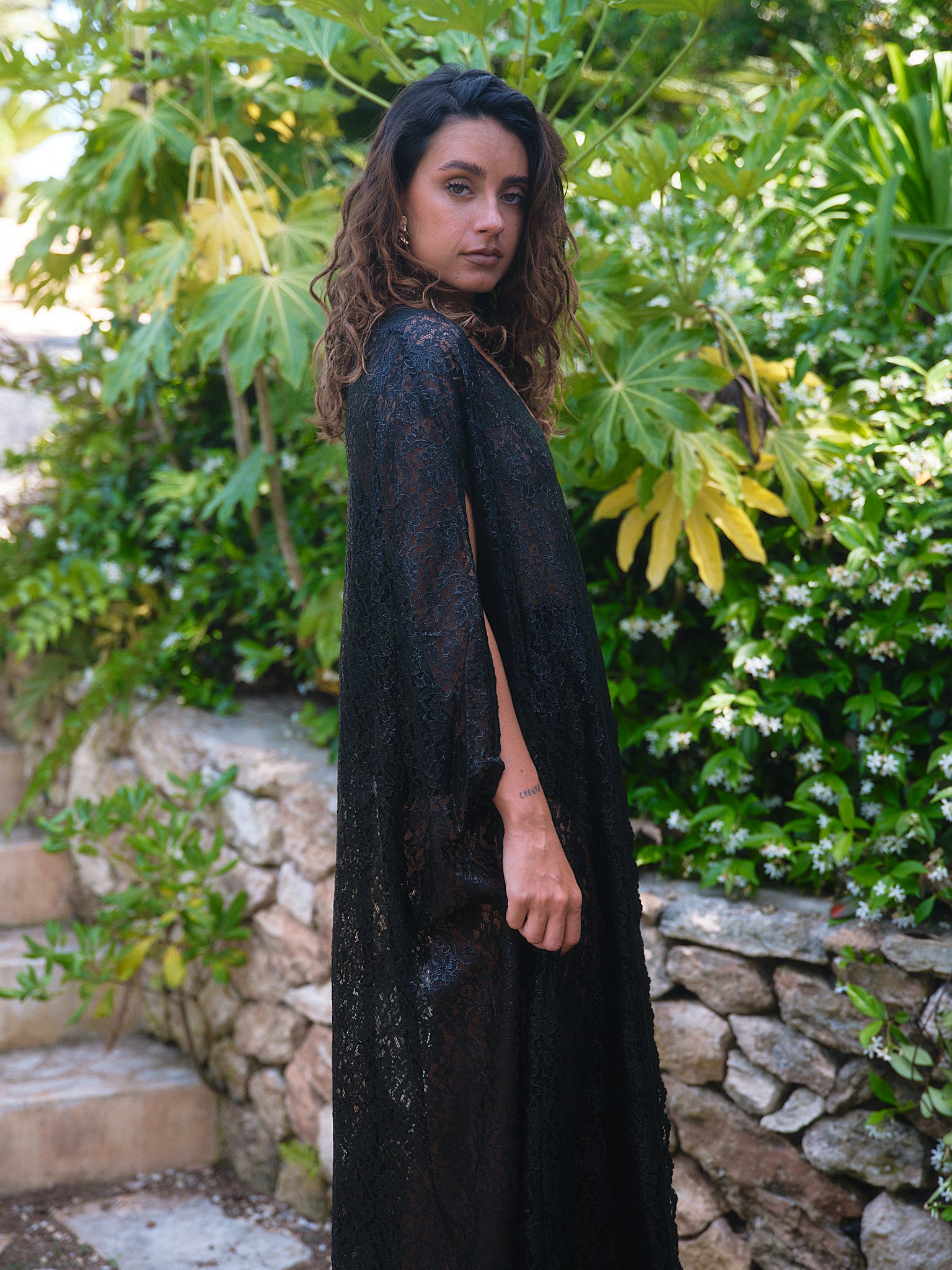 ANYMALAB Paris Fullmoon - Black Lace Cape - handmade
